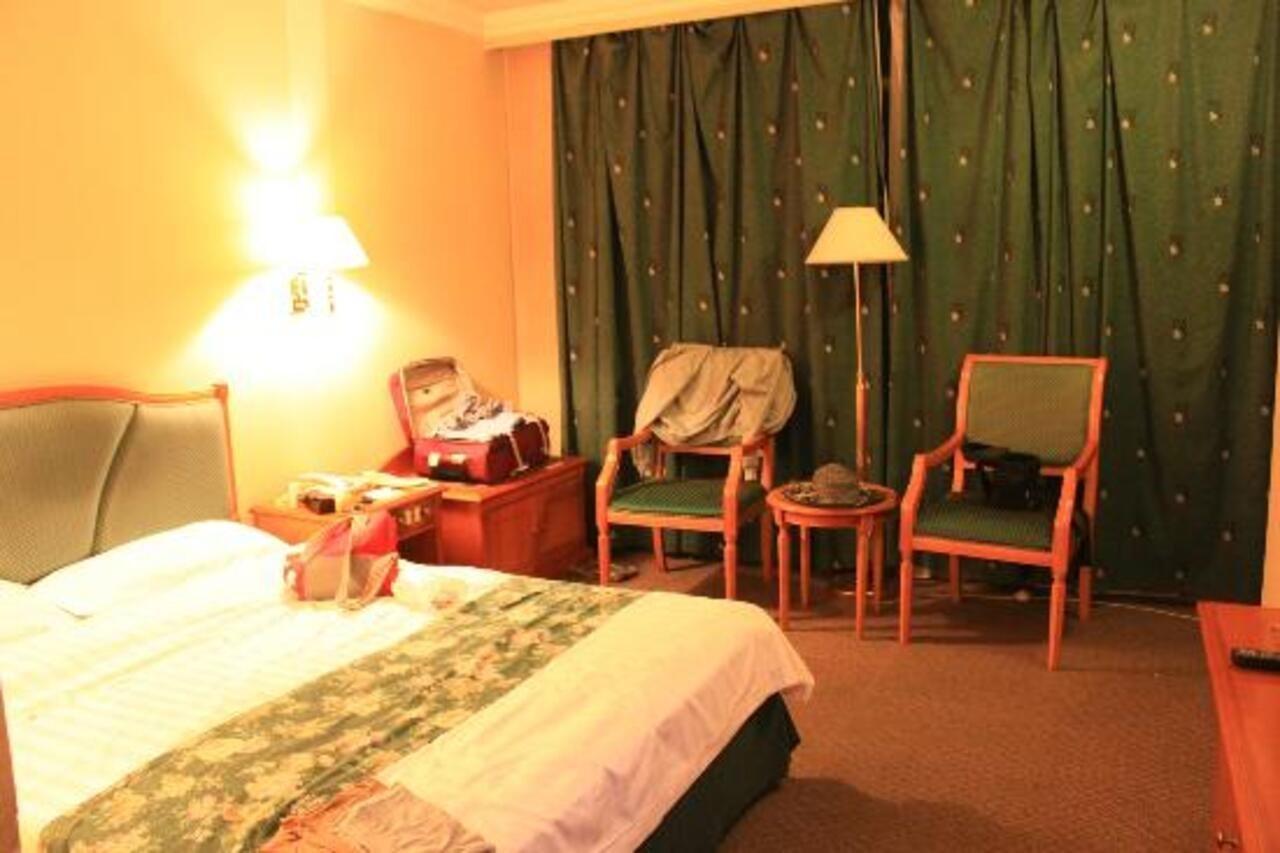 Garden City Hotel Chengdu Esterno foto