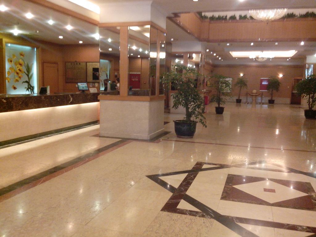 Garden City Hotel Chengdu Esterno foto