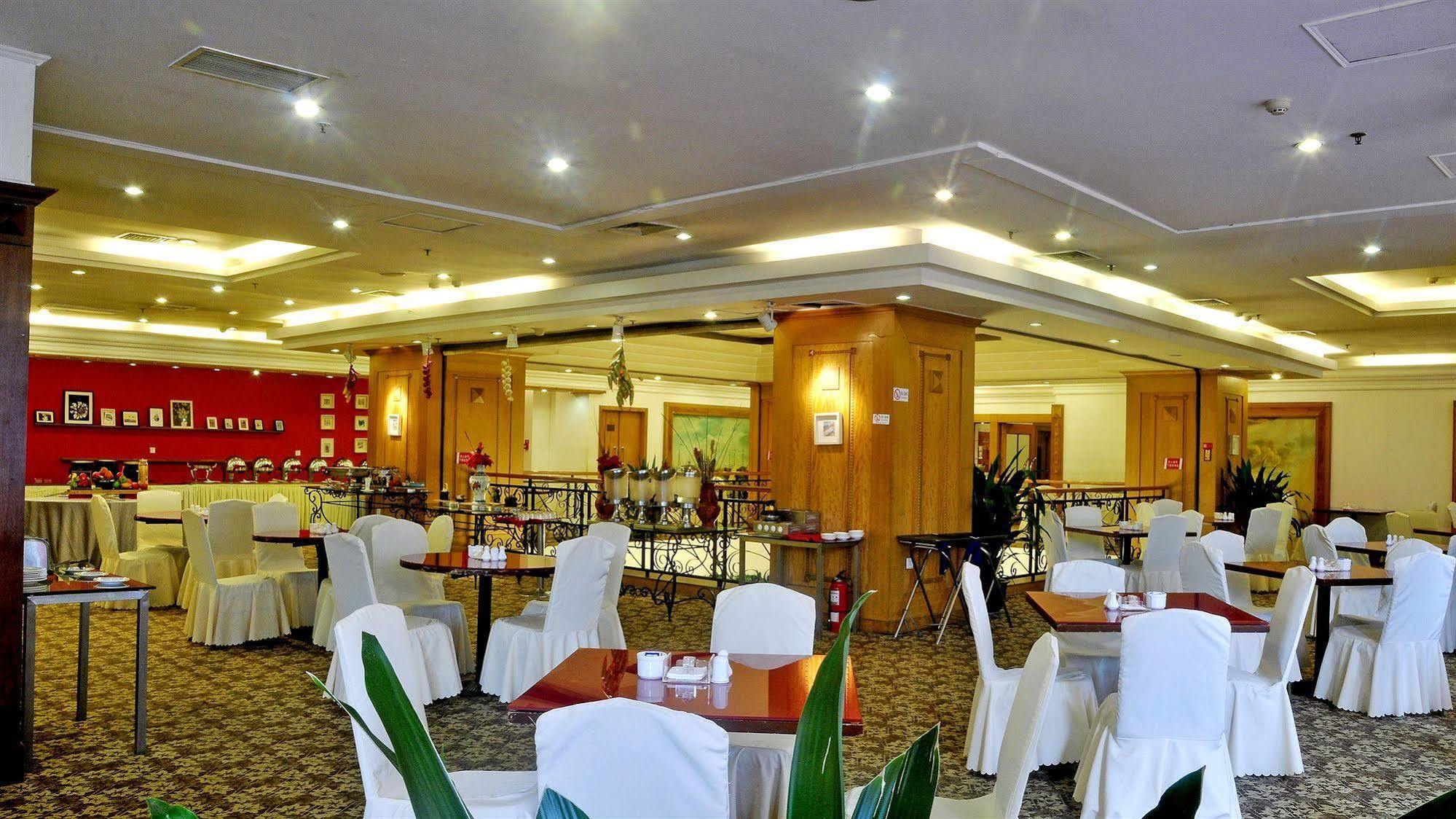 Garden City Hotel Chengdu Esterno foto